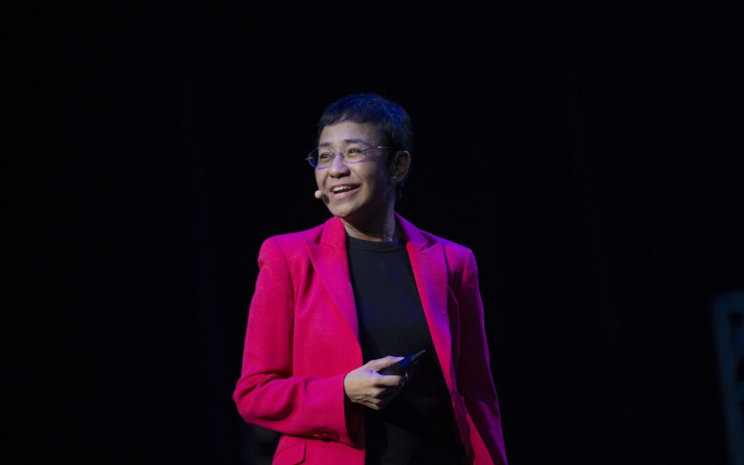 679: What It’s Like to Start an Online News Network With Maria Ressa, Rappler [Main T4C episode]